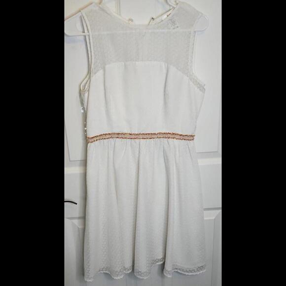 Dress - Picture 1 of 4